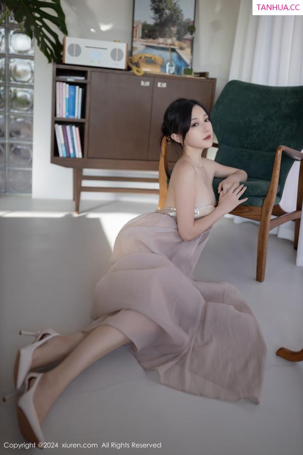 鱼子酱fish  [XiuRen]高清写真图 2024.11.22 No.9492 鱼子酱Fish 美腿性感第70张图片